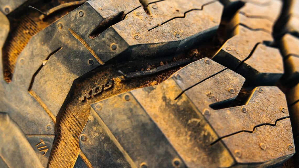 Advanced Deflection Design deflects protruding objects from snagging & splitting the sidewall.